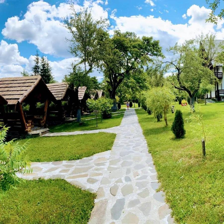 Pastravaria Alina Sirbi Zewnętrze zdjęcie