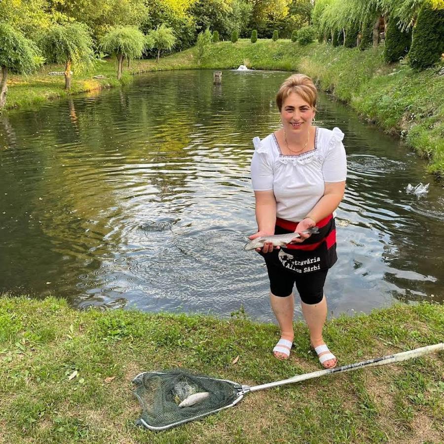 Pastravaria Alina Sirbi Zewnętrze zdjęcie